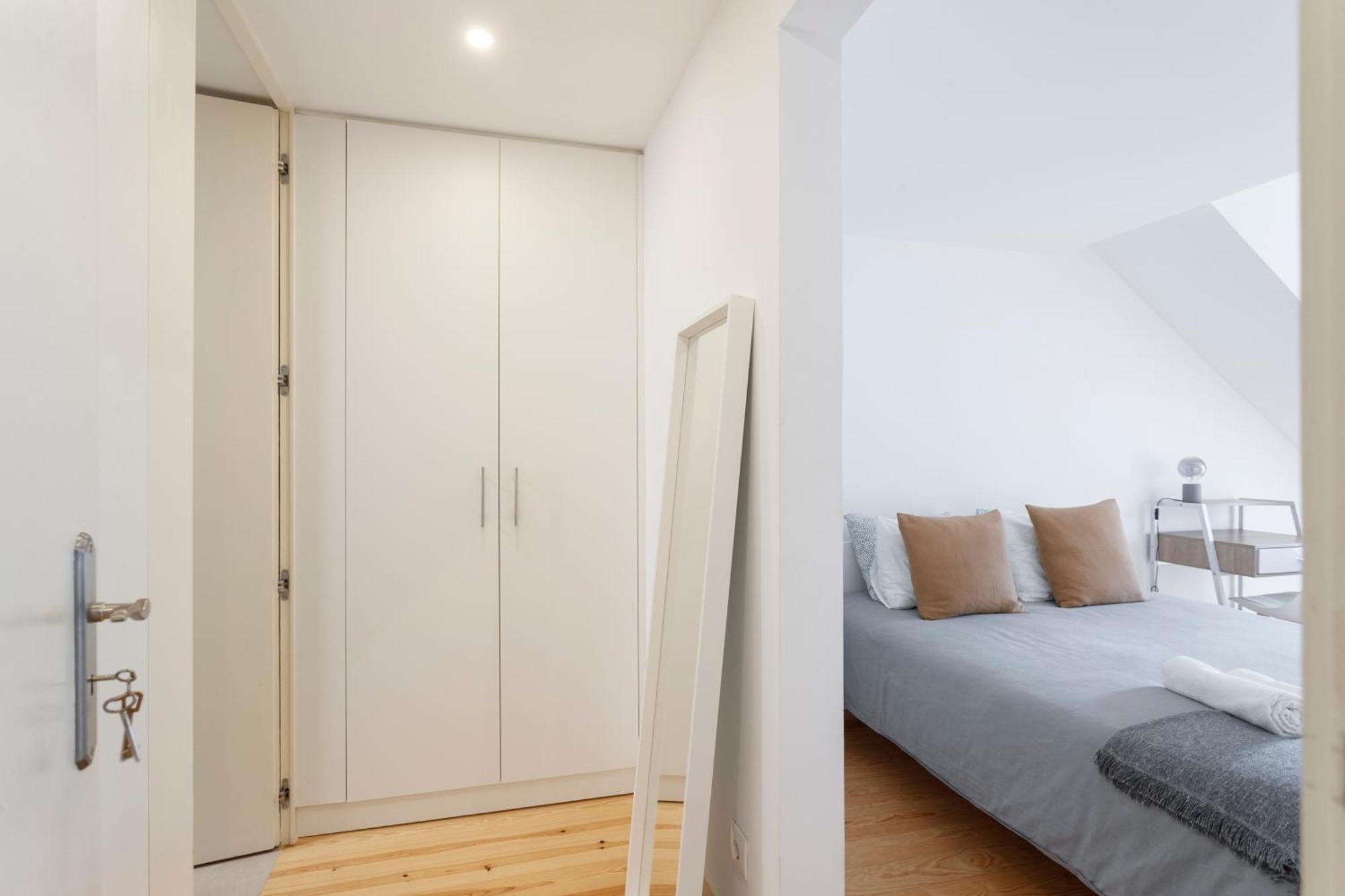 Suite In Cozy Apartment In Chiado In Shared House Lisboa Εξωτερικό φωτογραφία