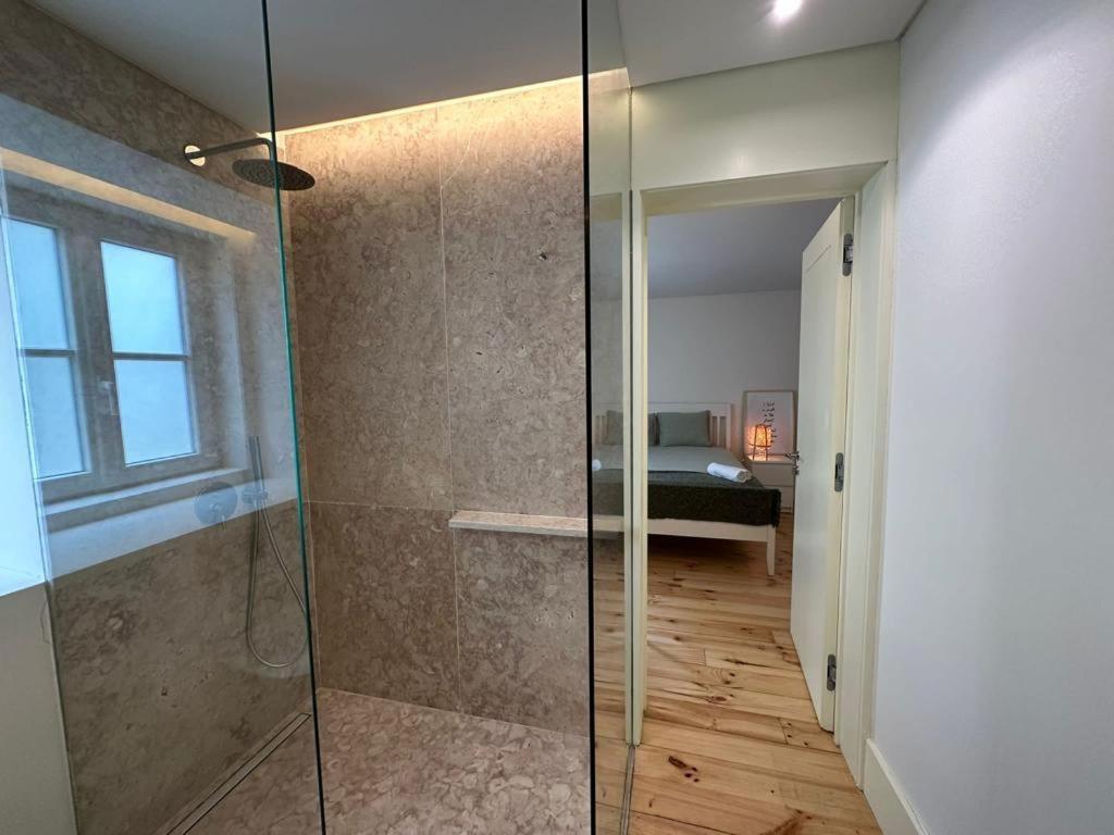 Suite In Cozy Apartment In Chiado In Shared House Lisboa Εξωτερικό φωτογραφία