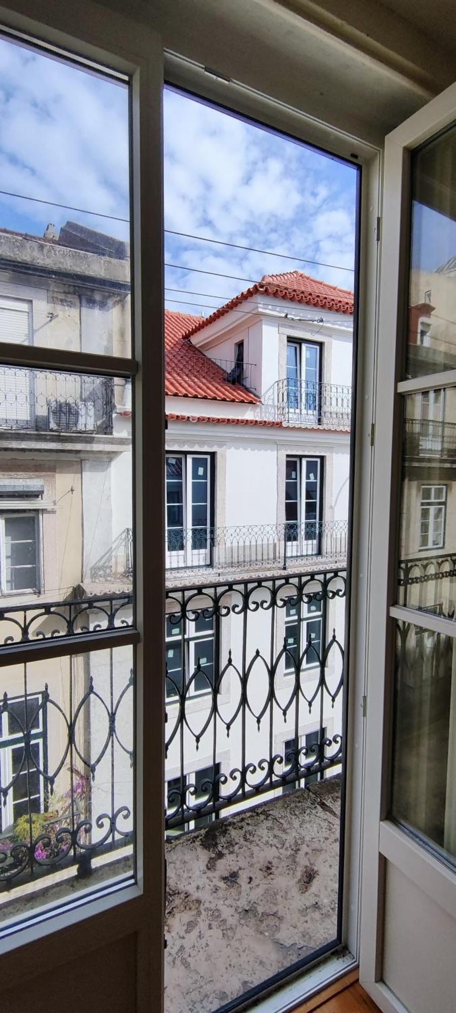 Suite In Cozy Apartment In Chiado In Shared House Lisboa Εξωτερικό φωτογραφία